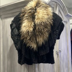 Wool vest with  removable collar